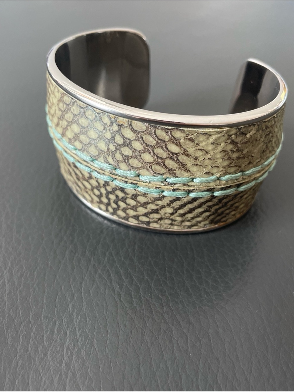 Tod’s Cuf Bracelet Green Embossed Genuine Leather Turquoise Stitches Silver Tone